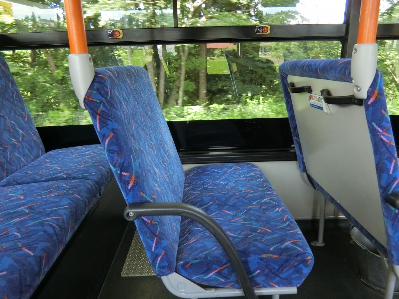 公車變感冒病毒培養皿 醫師揭上車防疫5招:選對座位是重點