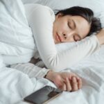 果粉驚呼現在才知道！　iPhone內建神器助眠