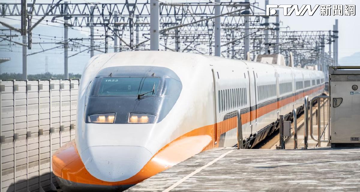 日夫妻搭高鐵突收「神秘禮物」!離站見一幕心頭融化 大讚台灣最美風景