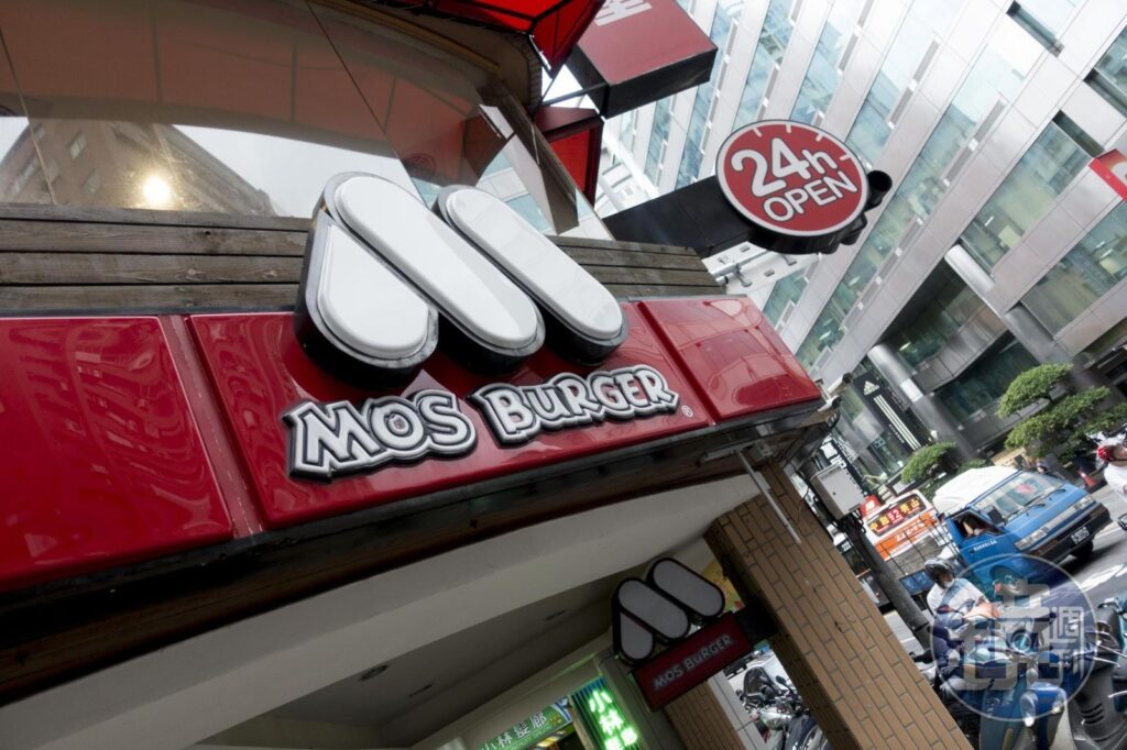 換心男童不能吃生！媽點摩斯漢堡「備註去生菜」　店員一舉動暖哭萬人
