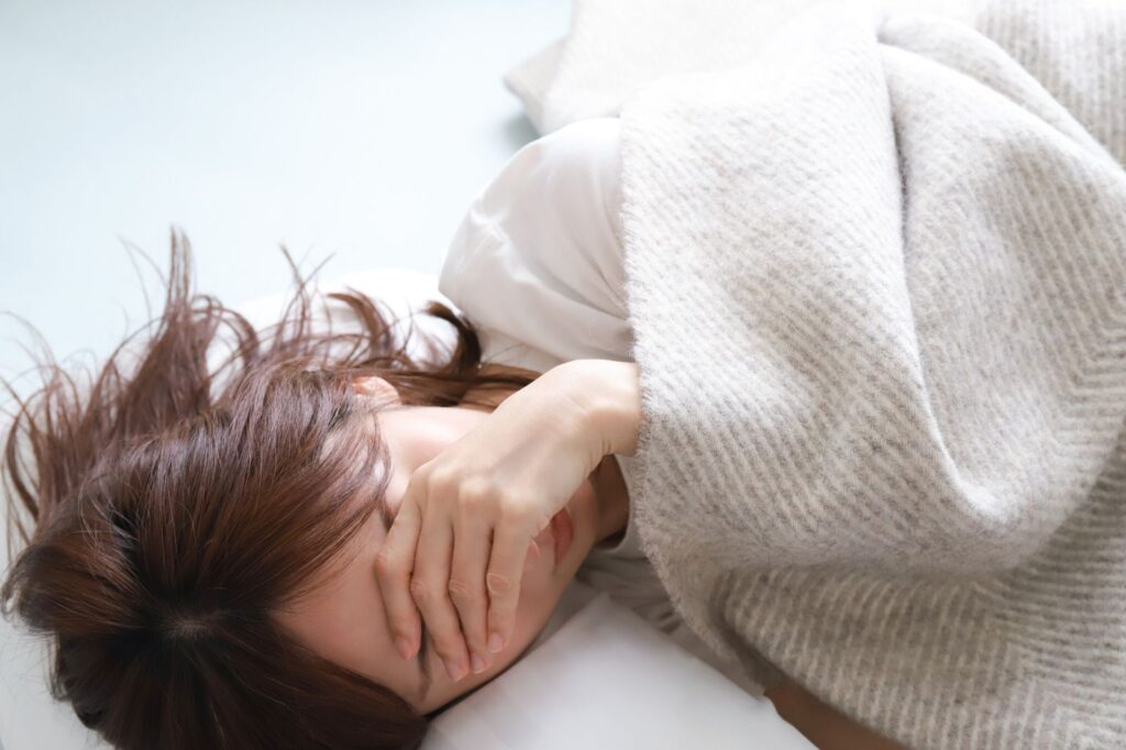 夏天開冷氣卻睡不著？　醫曝深層睡眠「最佳溫度」：不是越冷越好