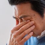 二手菸也逃不掉！醫曝抽菸白內障風險飆3倍　病變「終身不可逆」