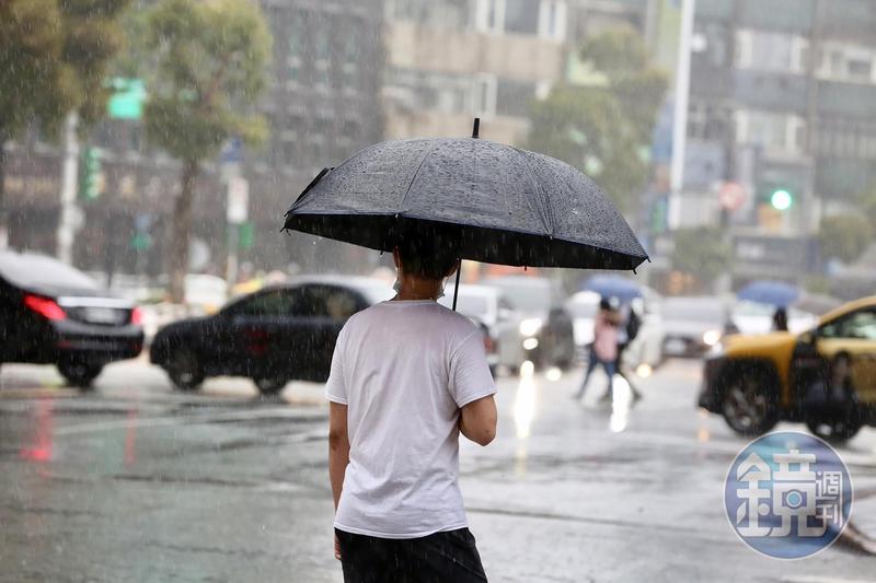 水氣略增擾中秋!賞月機率曝 入秋後第一波東北風增強「4地區降溫有感」