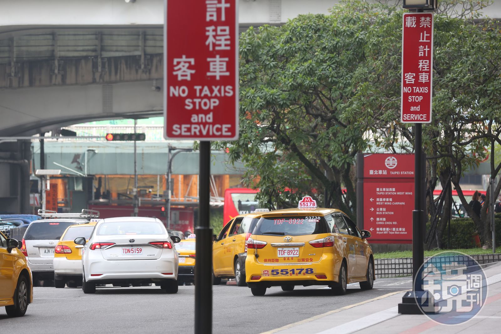 夜歸搭計程車司機突問「這是妳家嗎？」女網友嚇瘋　內行教自保方法