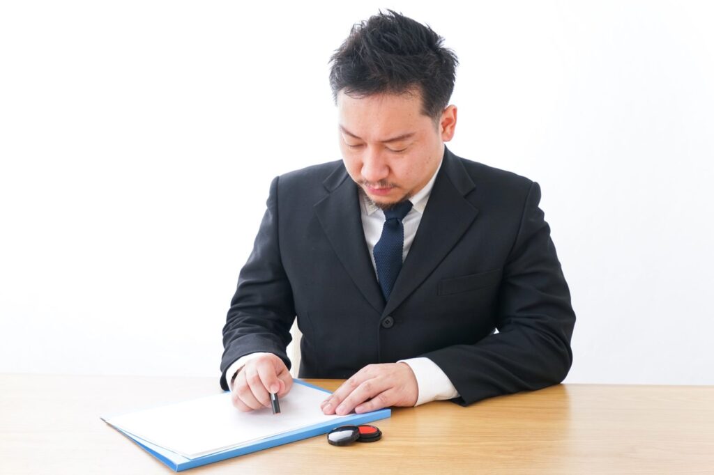 單身董座一生辛苦打拚預立遺囑　律師問財產留給誰？他竟然哭了