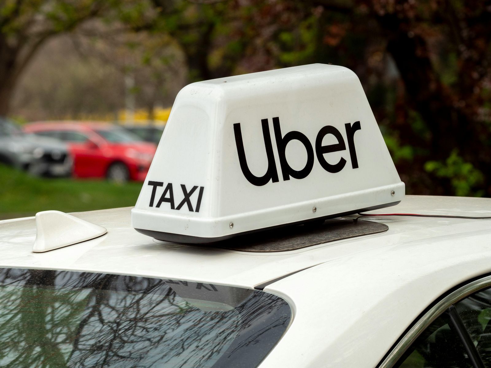 Uber擬推機車載客? 交通部重話警告「法規沒開放」:最高罰2500萬